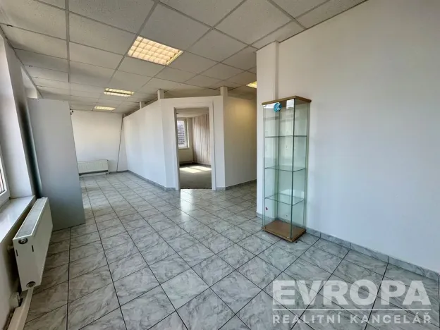 Pronájem kanceláře, Kralovice, nám. Osvobození, 54 m2