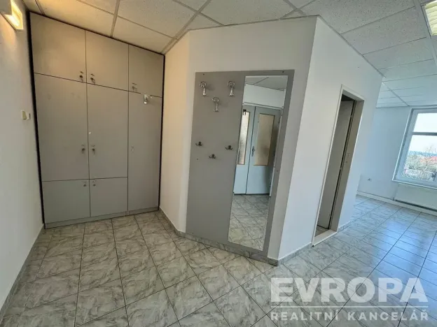 Pronájem kanceláře, Kralovice, nám. Osvobození, 54 m2