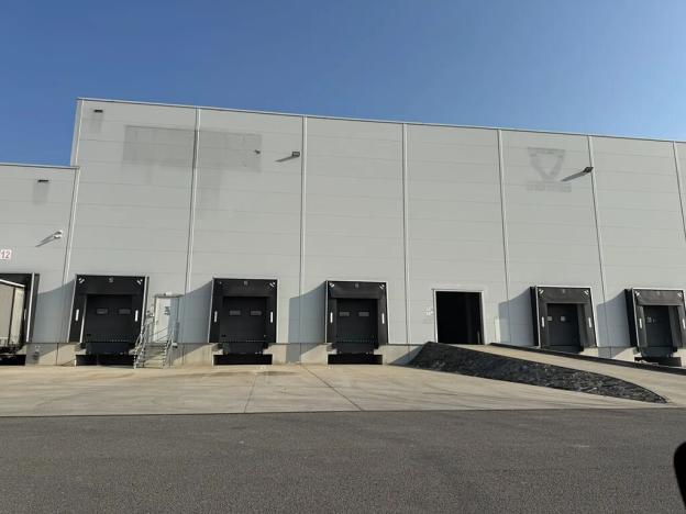 Pronájem skladu, Nový Jičín, Hřbitovní, 2000 m2