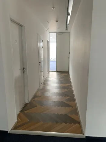 Pronájem kanceláře, Brno, Holandská, 936 m2