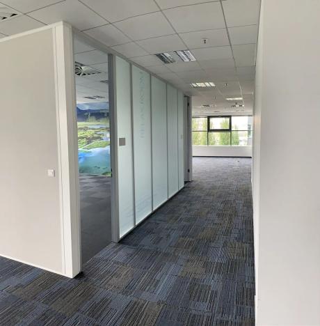 Pronájem kanceláře, Brno, Holandská, 1283 m2