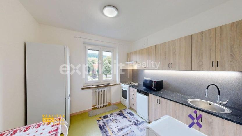 Pronájem bytu 2+1, Zlín, Věžové domy, 64 m2