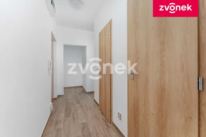 Pronájem bytu 3+1, Otrokovice - Kvítkovice, Hlavní, 62 m2