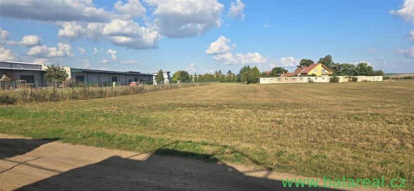 Prodej pole, Šlapanice, 2007 m2