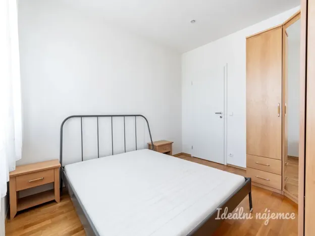 Pronájem bytu 2+kk, Praha - Košíře, Česká, 46 m2