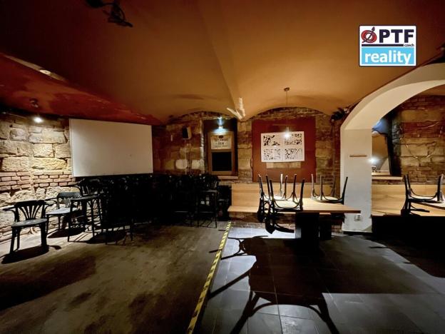 Pronájem restaurace, Plzeň, Veleslavínova, 325 m2