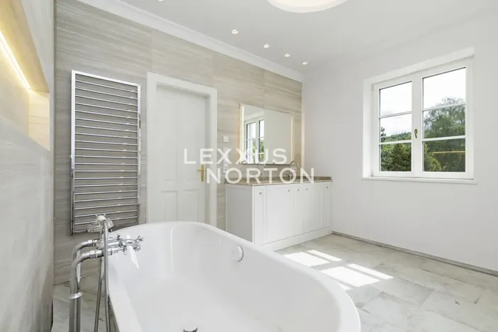 Prodej vily, Praha - Dejvice, V Šáreckém údolí, 253 m2