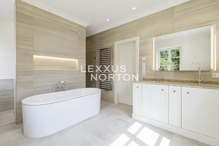 Prodej vily, Praha - Dejvice, V Šáreckém údolí, 253 m2