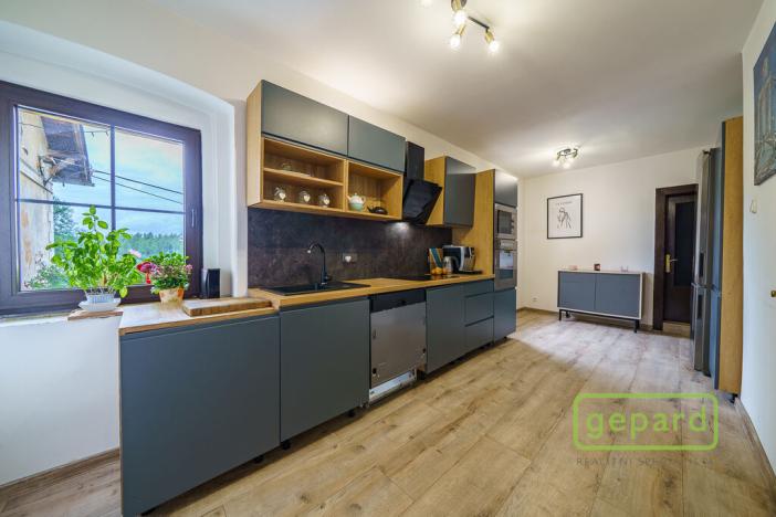 Prodej atypického bytu, Karlovy Vary, Pražská silnice, 72 m2