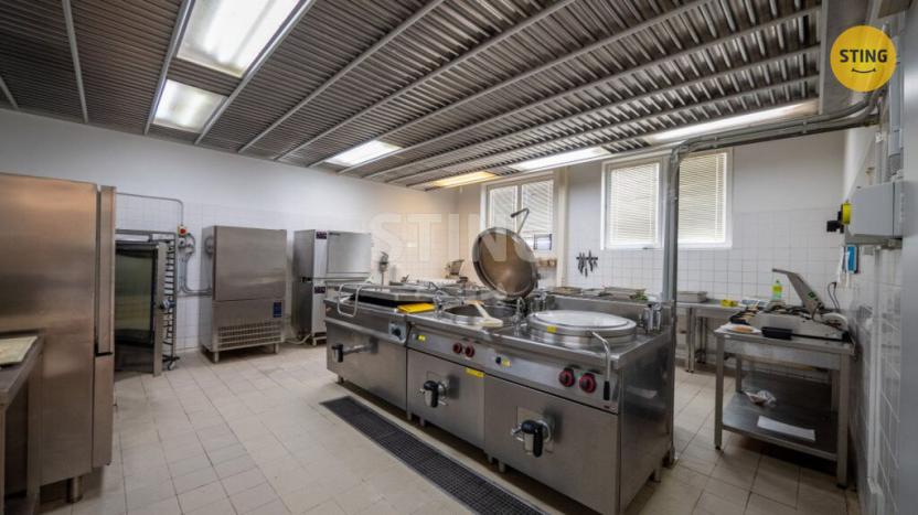 Prodej kanceláře, Bruntál, Zahradní, 2589 m2