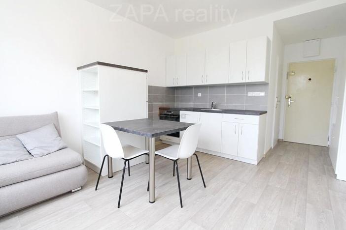 Pronájem bytu 2+kk, Praha - Hostivař, Bělinského, 37 m2