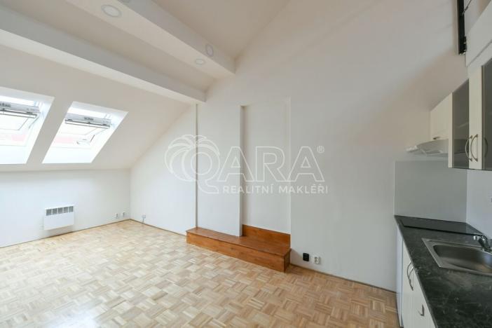 Pronájem bytu 1+1, Praha - Smíchov, Lidická, 39 m2