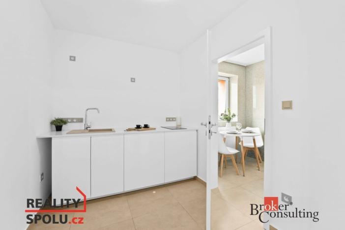 Prodej bytu 2+kk, Žacléř, Rýchorské náměstí, 37 m2