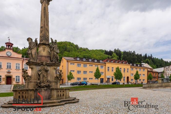 Prodej bytu 2+kk, Žacléř, Rýchorské náměstí, 37 m2