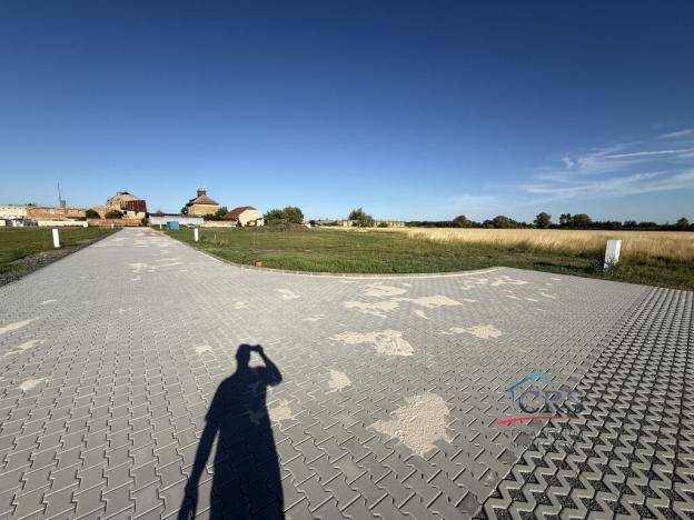 Prodej pozemku pro bydlení, Sány, 927 m2