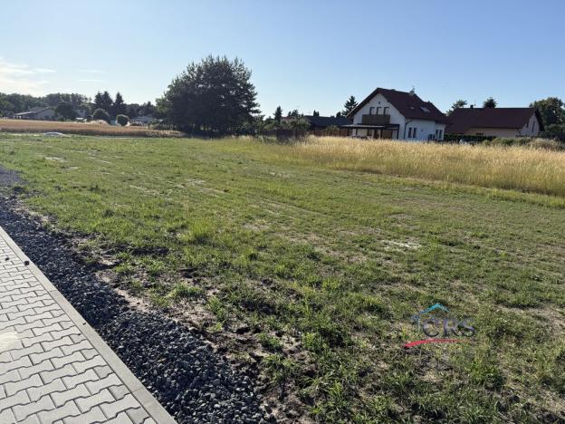 Prodej pozemku pro bydlení, Sány, 927 m2