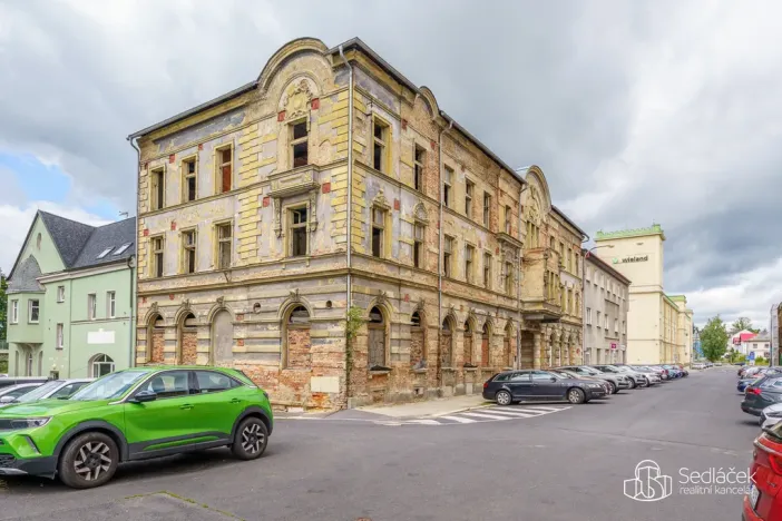 Prodej komerční nemovitosti, Sokolov, Nádražní, 1600 m2