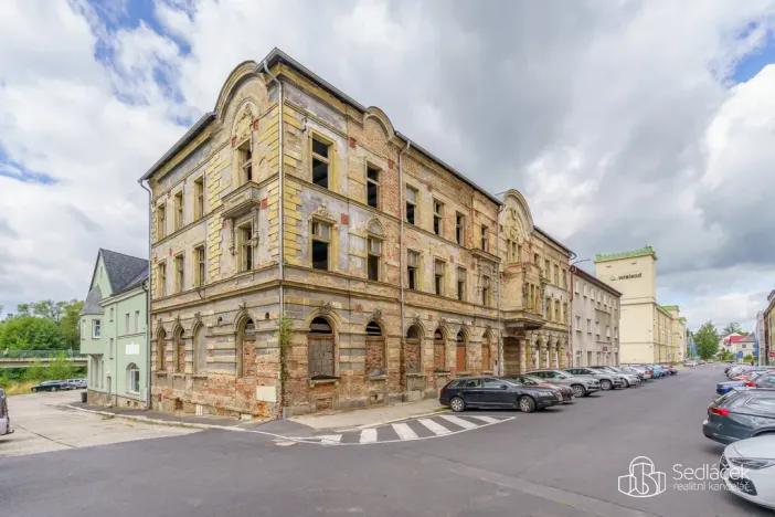 Prodej komerční nemovitosti, Sokolov, Nádražní, 1600 m2