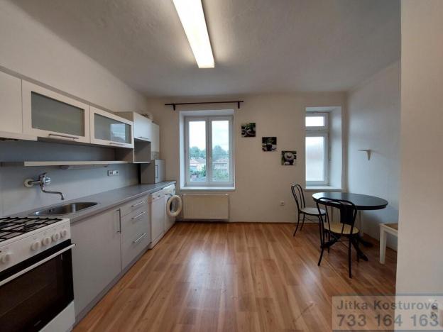Pronájem bytu 1+1, Krnov - Pod Bezručovým vrchem, Tolstého, 42 m2