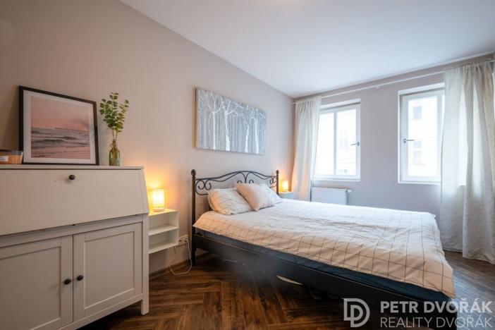 Pronájem bytu 3+kk, Praha - Vinohrady, Záhřebská, 68 m2