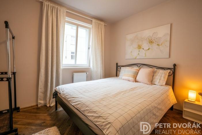 Pronájem bytu 3+kk, Praha - Vinohrady, Záhřebská, 68 m2