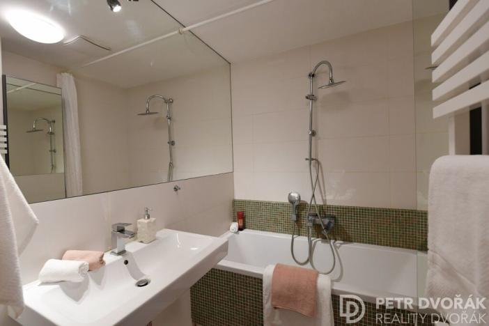 Pronájem bytu 3+kk, Praha - Vinohrady, Záhřebská, 68 m2