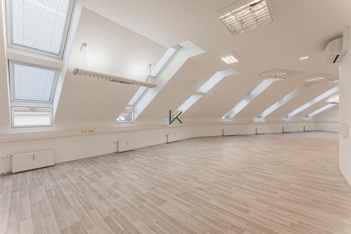 Pronájem kanceláře, Praha - Vinohrady, Uruguayská, 237 m2