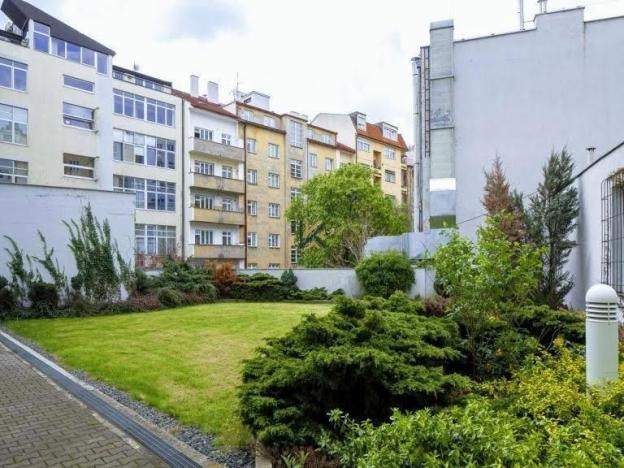 Pronájem kanceláře, Praha - Vinohrady, Uruguayská, 237 m2