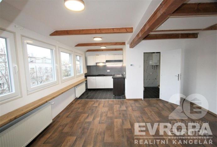 Pronájem bytu 1+kk, Praha - Žižkov, Biskupcova, 29 m2