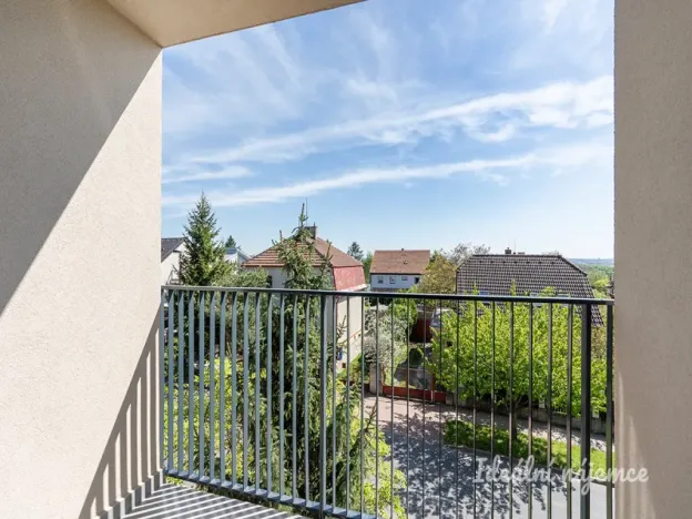 Pronájem bytu 1+kk, Praha - Kyje, Za černým mostem, 24 m2