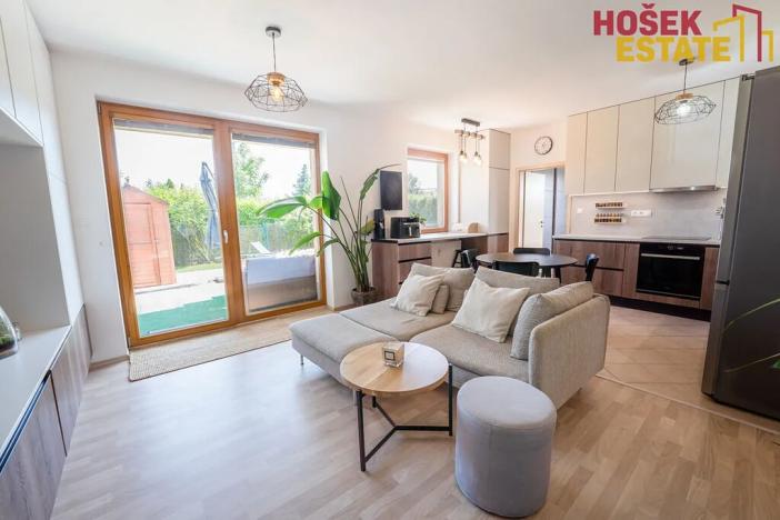 Prodej bytu 3+kk, Holubice, 74 m2