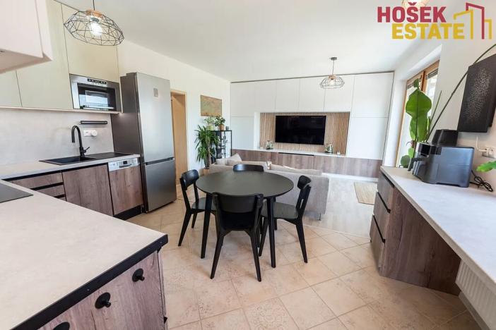 Prodej bytu 3+kk, Holubice, 74 m2