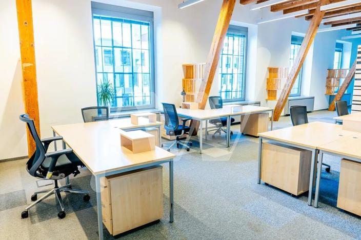 Pronájem kanceláře, Praha - Holešovice, Jankovcova, 278 m2