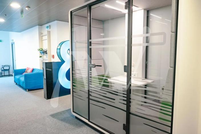 Pronájem kanceláře, Praha - Holešovice, Jankovcova, 278 m2