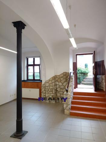 Pronájem kanceláře, Žatec, třída Obránců míru, 38 m2