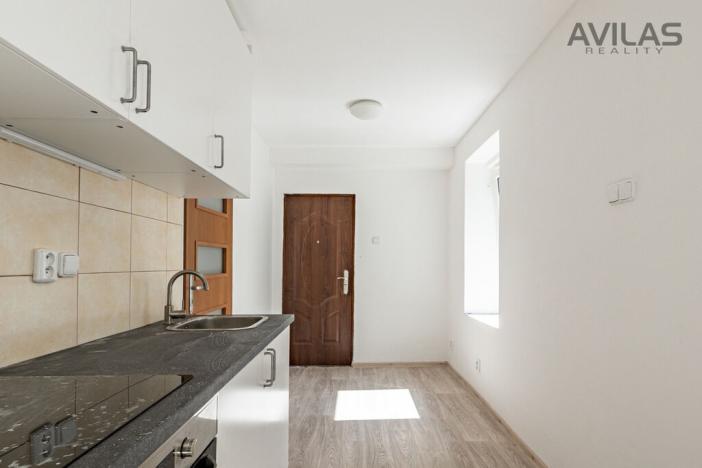 Prodej bytu 1+kk, Zvěstov - Roudný, 27 m2