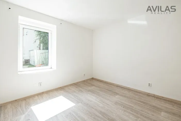 Prodej bytu 1+kk, Zvěstov - Roudný, 27 m2