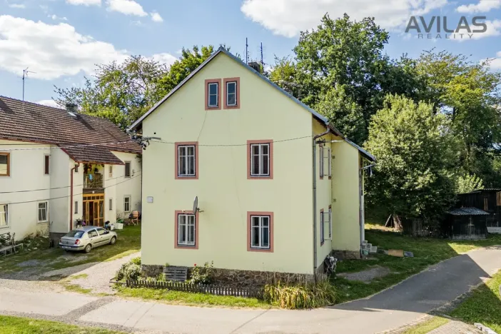 Prodej bytu 1+kk, Zvěstov - Roudný, 27 m2