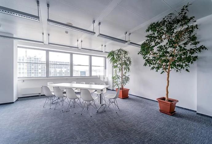 Pronájem kanceláře, Praha - Karlín, Ke Štvanici, 1080 m2