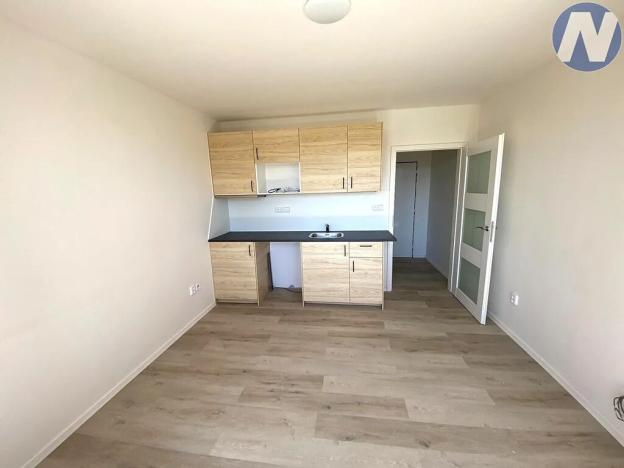 Pronájem bytu 1+kk, Prachatice, nám. Přátelství, 21 m2