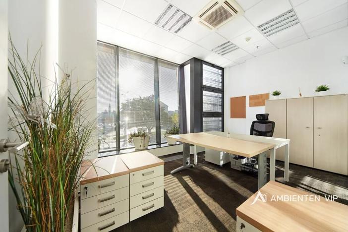 Pronájem kanceláře, Brno, Orlí, 192 m2