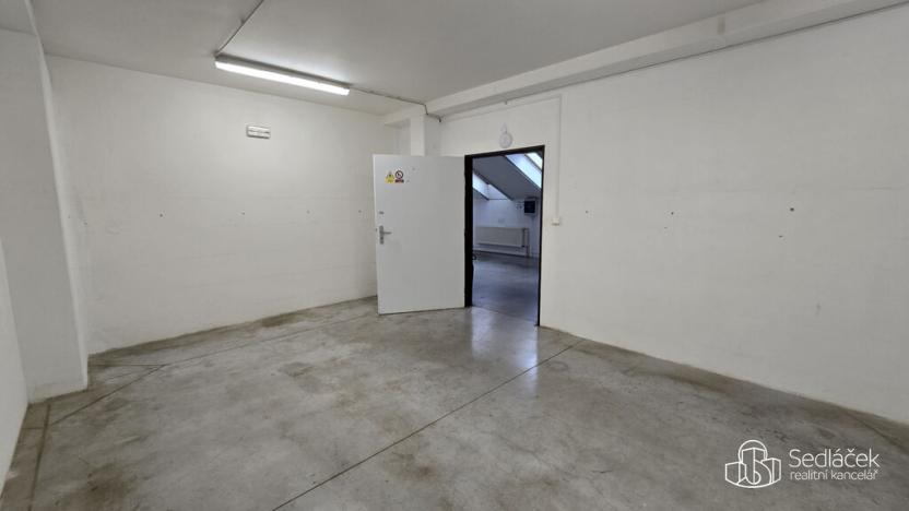 Pronájem obchodního prostoru, Sokolov, Trocnovská, 876 m2