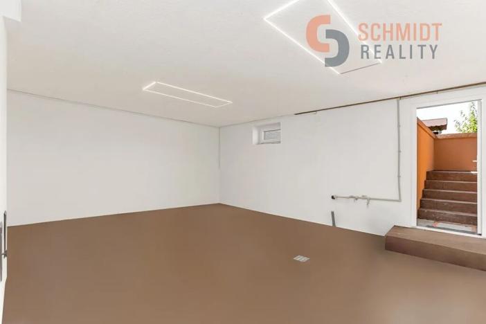 Prodej rodinného domu, Velké Bílovice, nám. Osvoboditelů, 350 m2