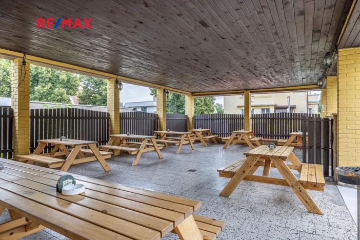 Prodej obchodního prostoru, Čelákovice, Rumunská, 794 m2