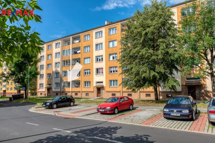 Prodej bytu 3+1, Ostrov, Kollárova, 69 m2
