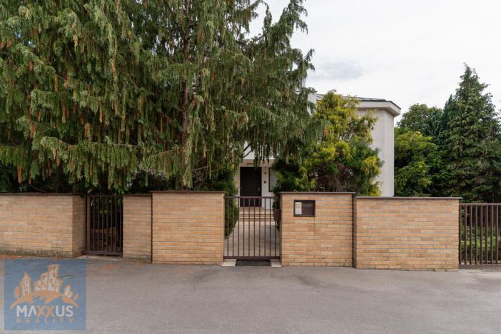 Pronájem rodinného domu, Praha - Lhotka, Na dlouhé mezi, 436 m2