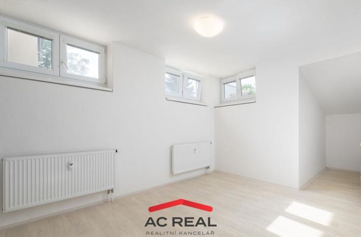 Prodej bytu 2+kk, Brno, Hostislavova, 39 m2