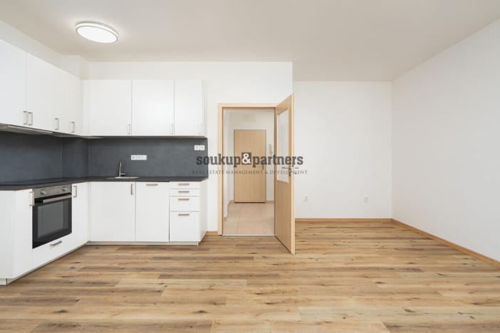 Pronájem bytu 2+kk, Jesenice, Cedrová, 69 m2