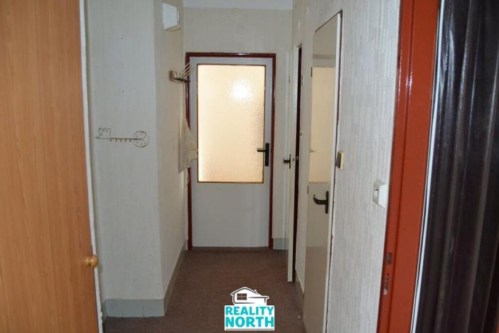 Prodej bytu 2+1, Hostinné, Sídliště, 45 m2