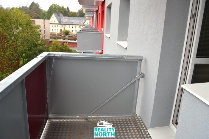 Prodej bytu 2+1, Hostinné, Sídliště, 45 m2